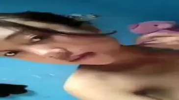Cewek Cantik Live Show Pamer Memek Becek Hot poster