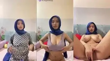 Hijaber Syaqila Punya Tetek Indah Berbentuk Hati poster