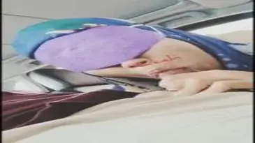 Jilbab Biru BJ Di Mobil poster