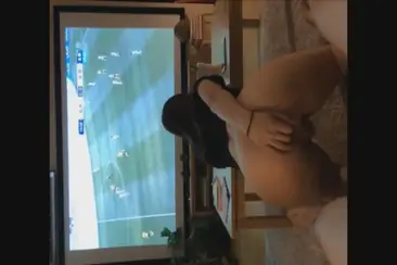 Lagi Nonton Bola Dirayu Ajak Ngewe